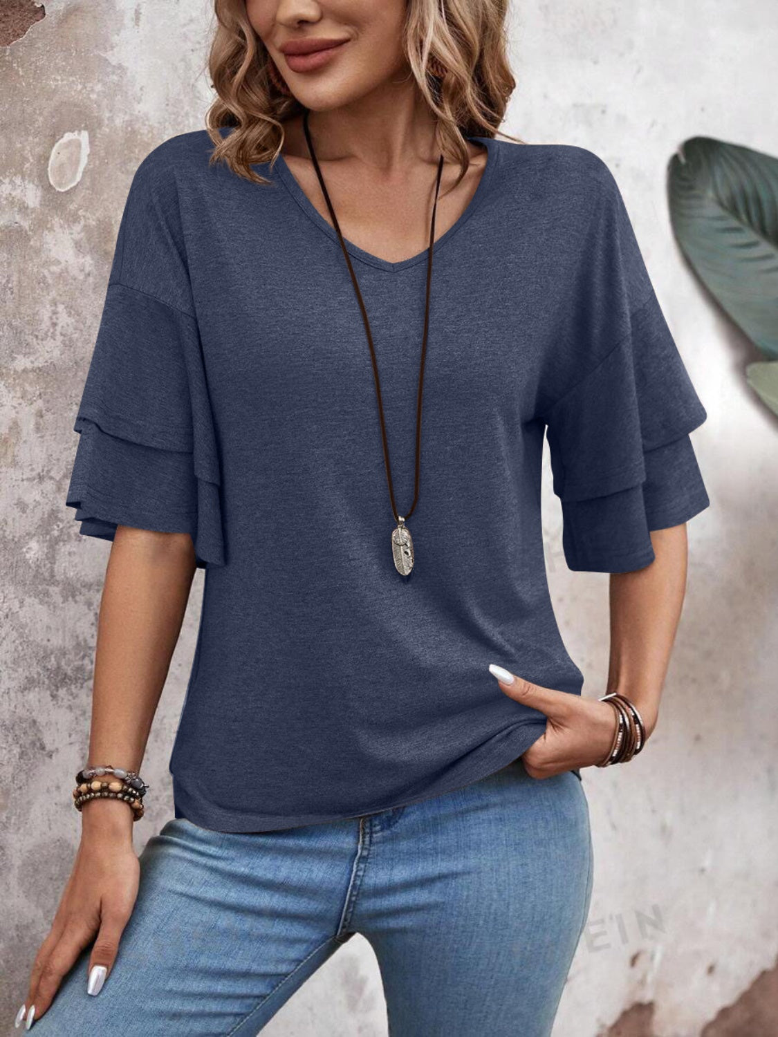 Blusa Fememina de Manga Corta con Volantes Capas