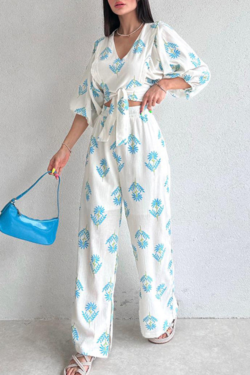 Conjunto de blusa y pantalón cómodo y elegante