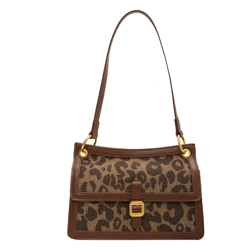 Bolso cuadrado estampado animal print chic