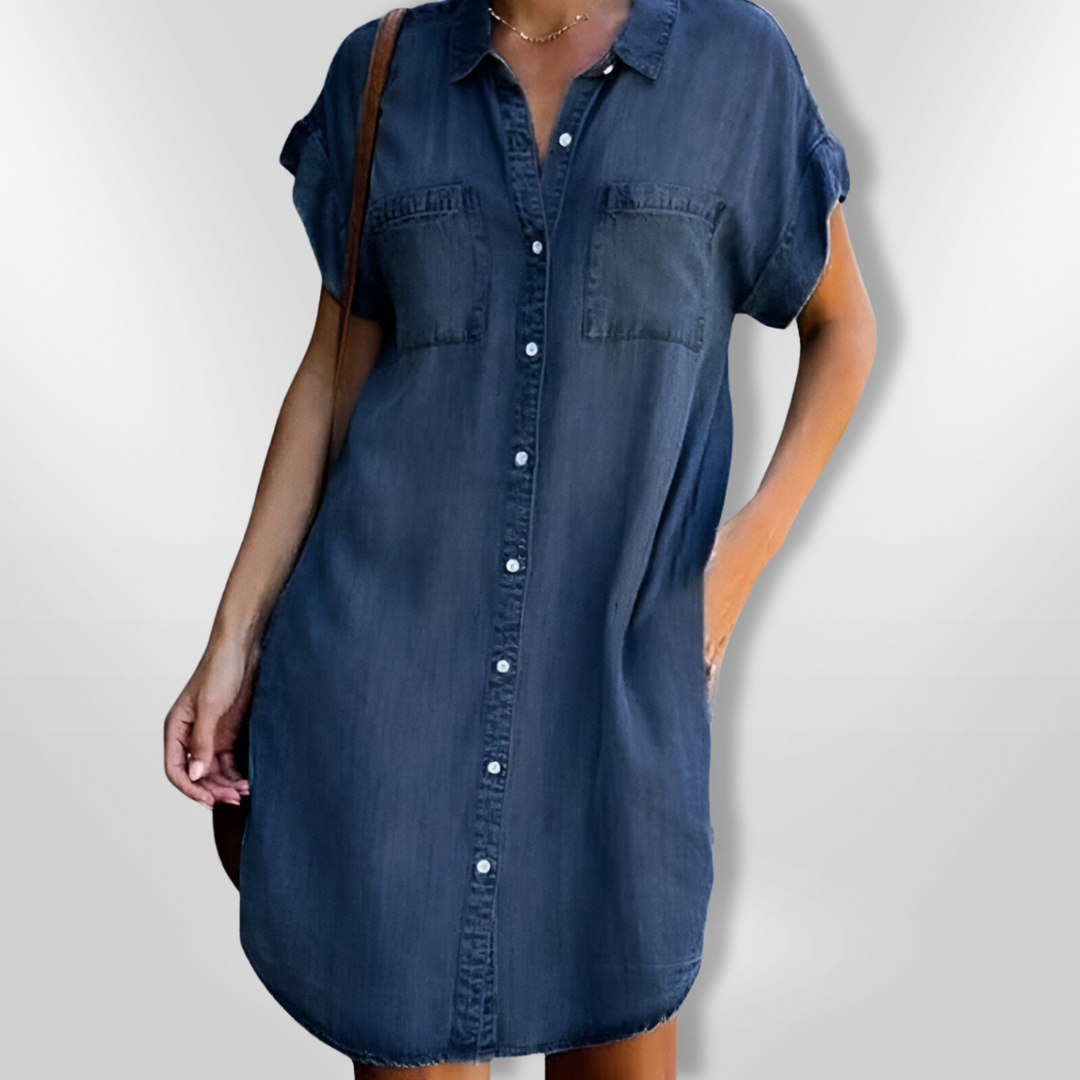 Vestido vaquero femenino ligero con bolsillos