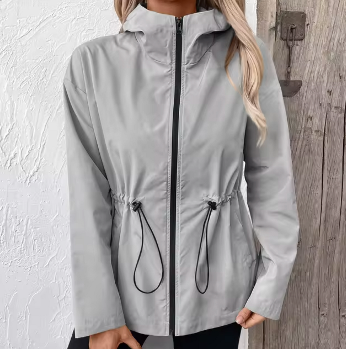 Chaqueta de agua ligera y transpirable