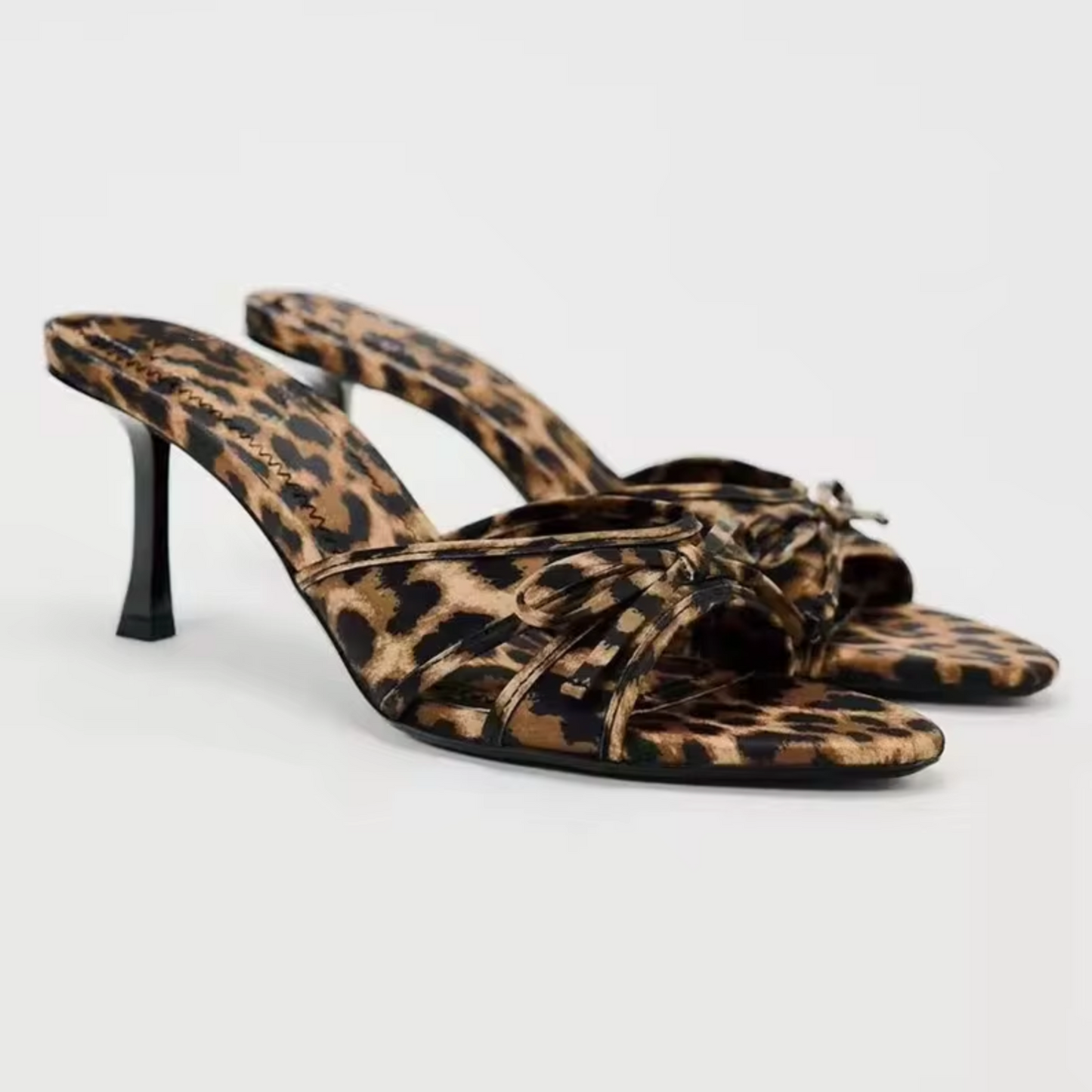 Pantuflas Leopardo Tacón Alto Elegantes - Vestiria