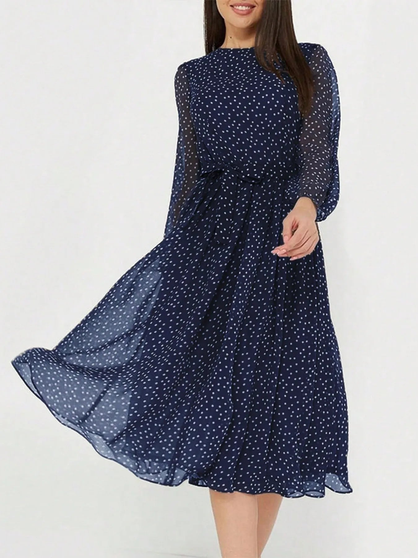 Vestido Midi con Mangas Largas y Lunares Elegante
