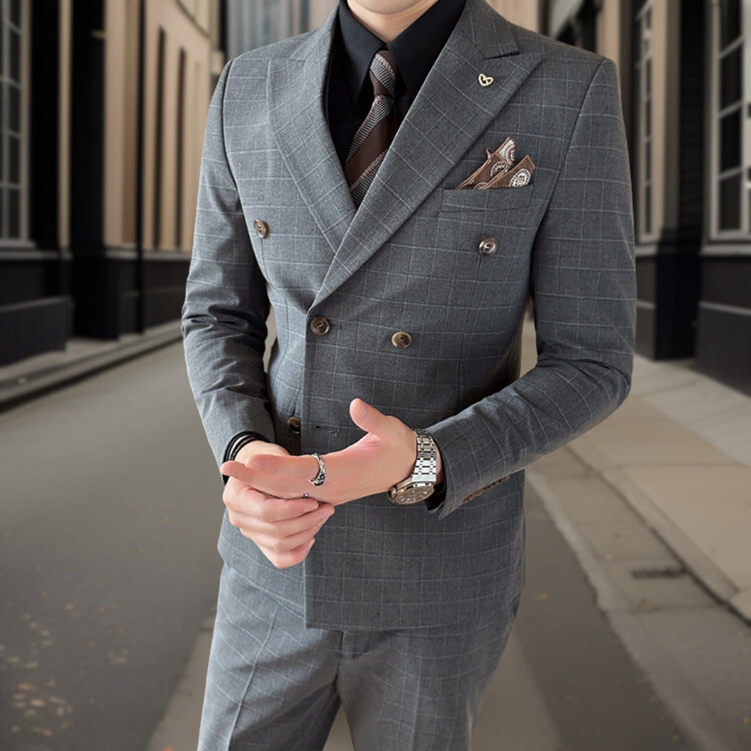 Traje Clásico Cuadriculado Elegante