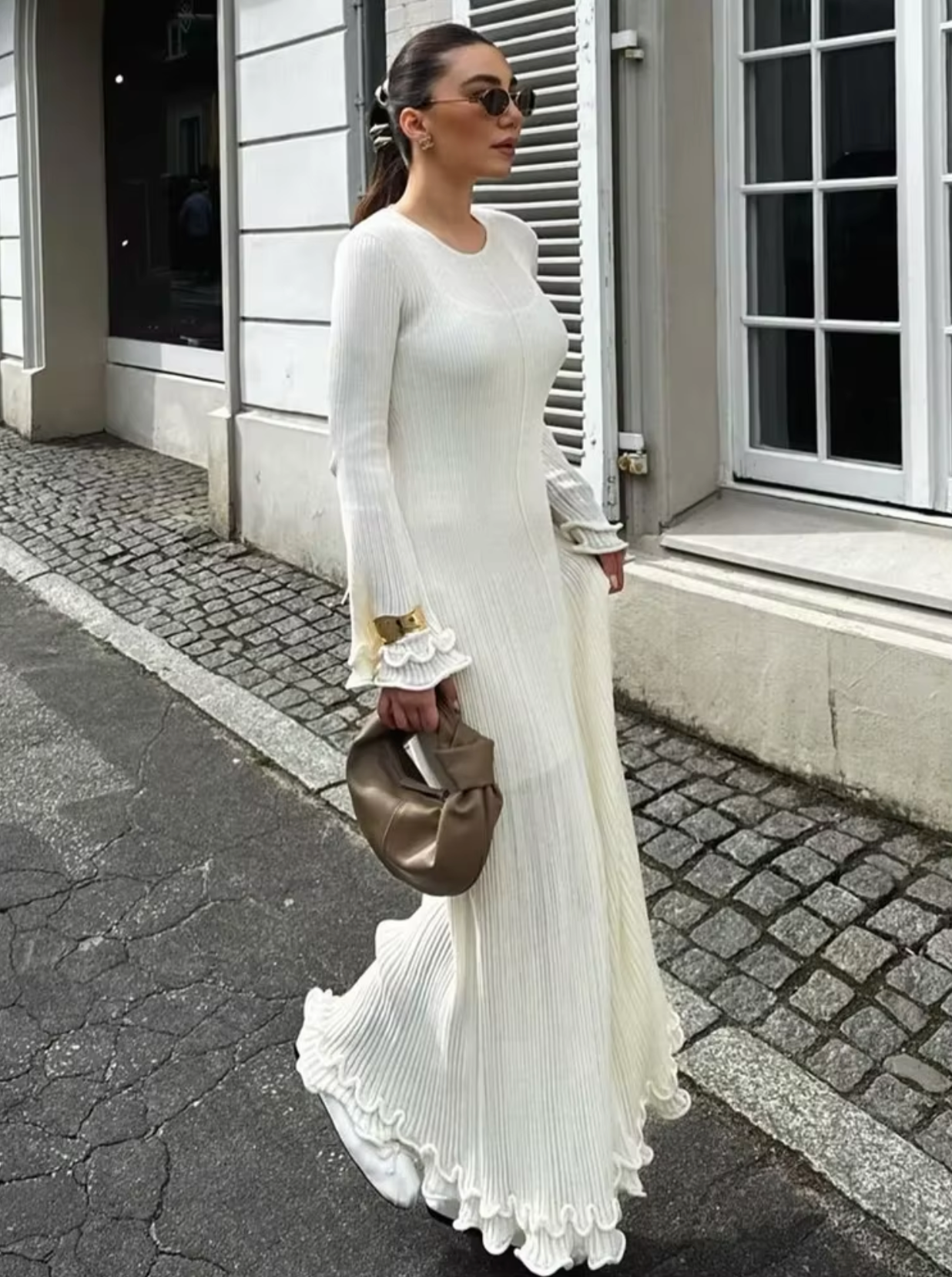Vestido Largo de Punto con Volante Elegante