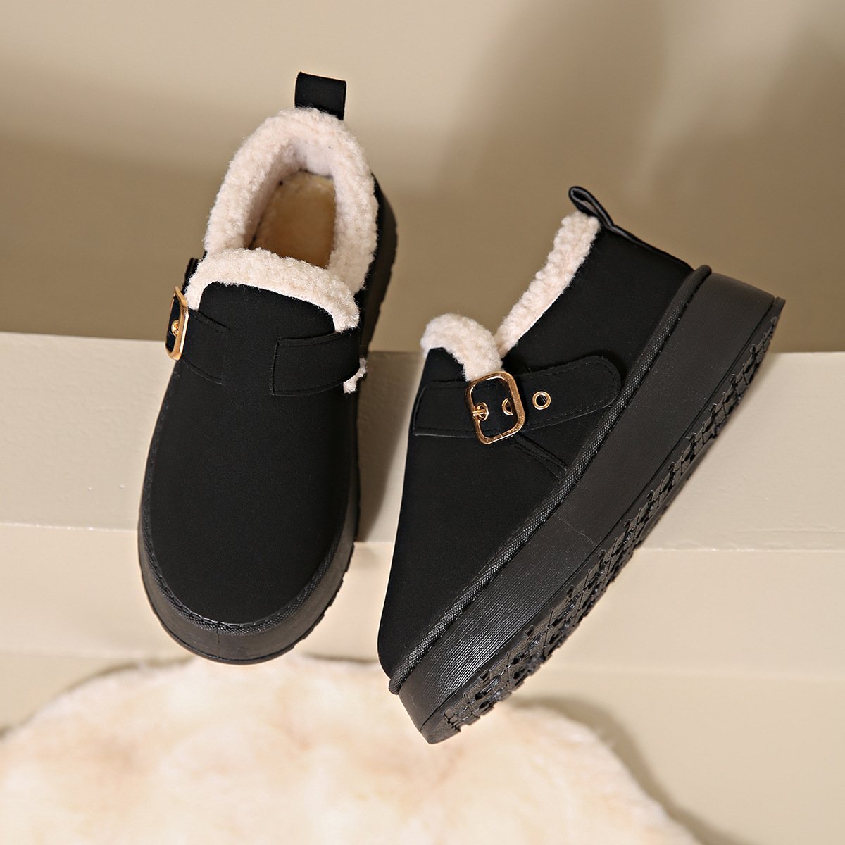 Botas Mujer Cuero Brillante Hebilla Ornamental