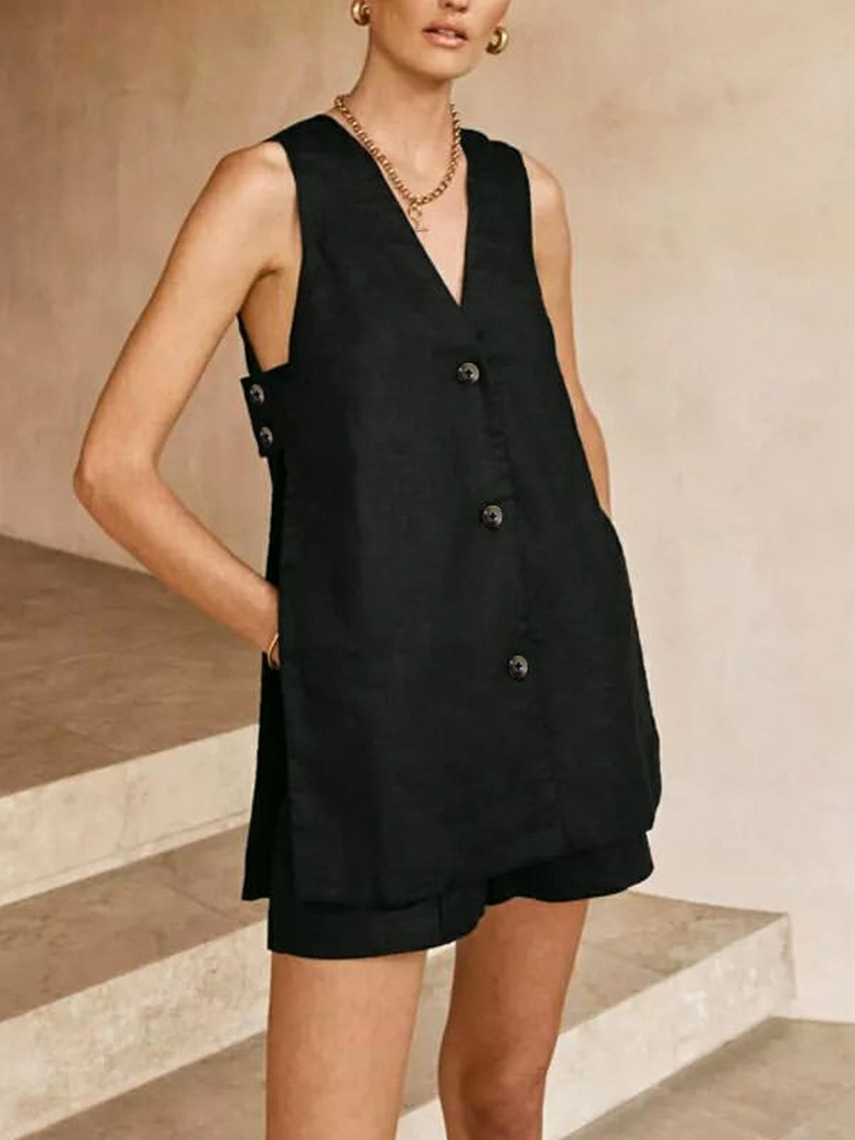 Chaleco sin mangas escote en V con shorts de cintura alta - Vestiria