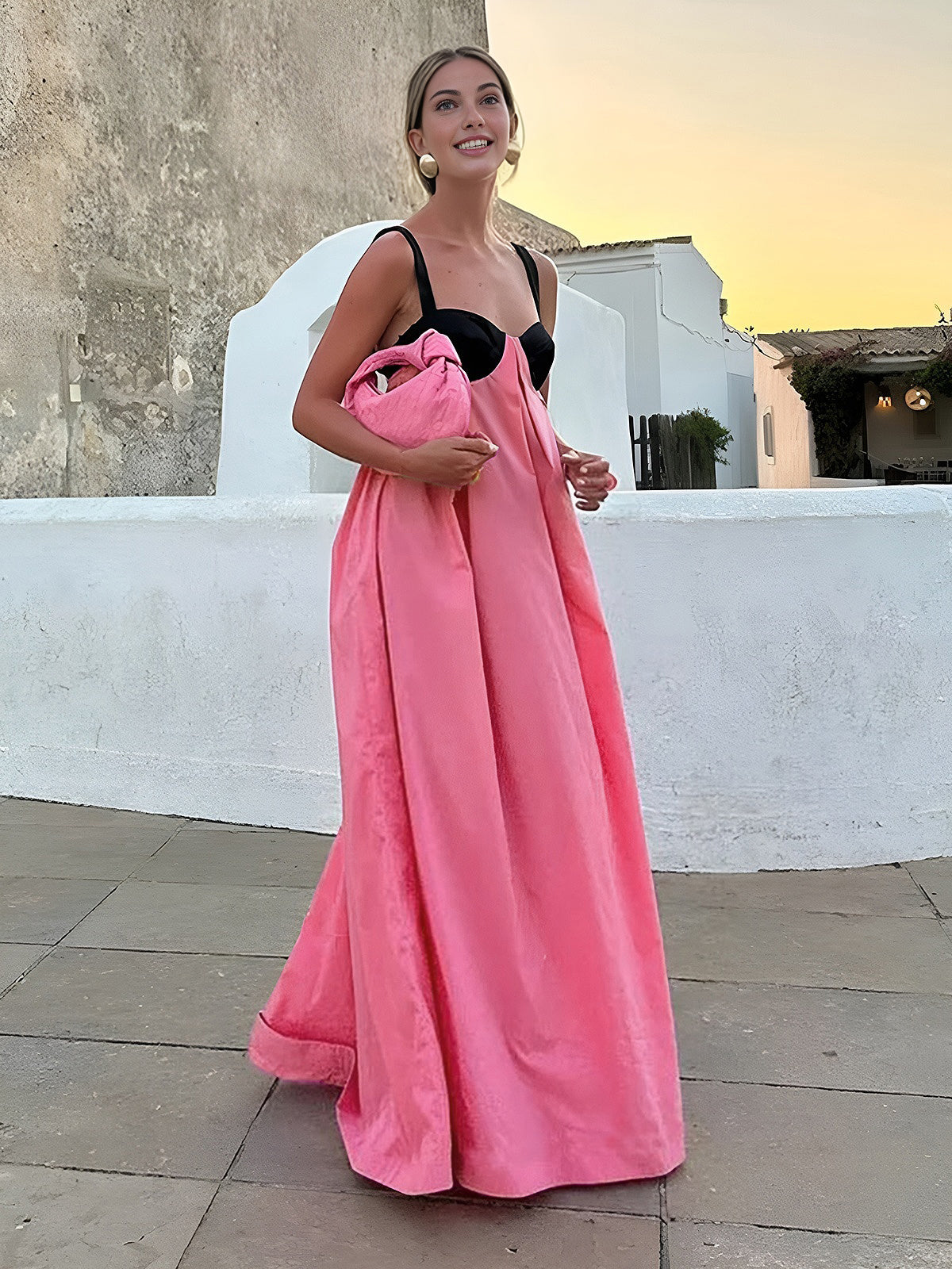 Vestido Largo de Noche con Escote Halter - Vestiria