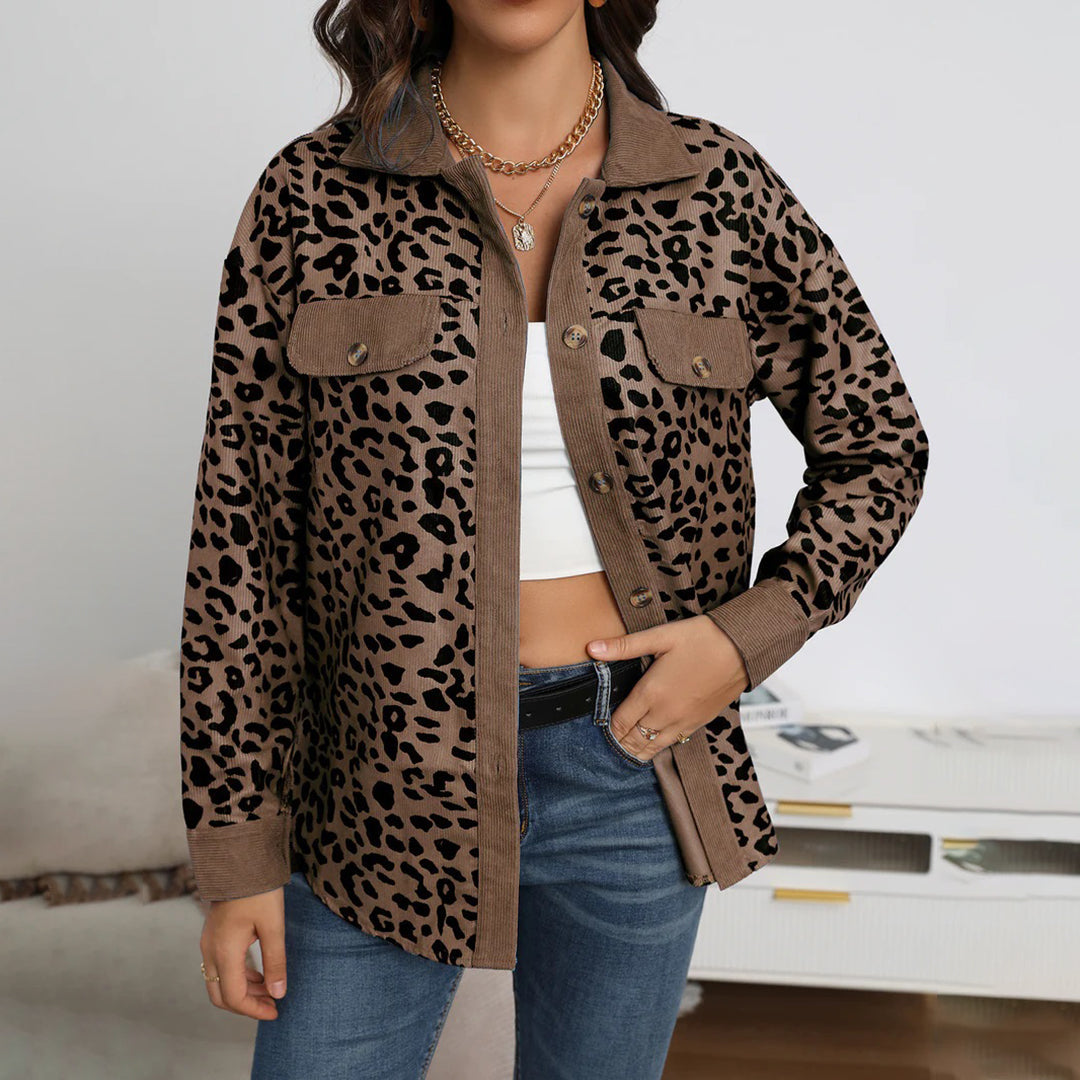 Chaquetilla ajustada leopardo elegante