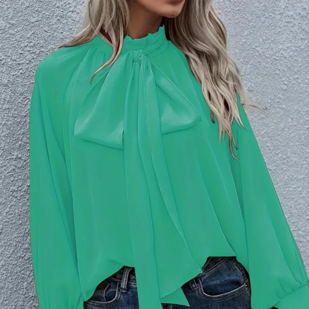Blusa Femenina Cuello Alto Manga Larga Elegante