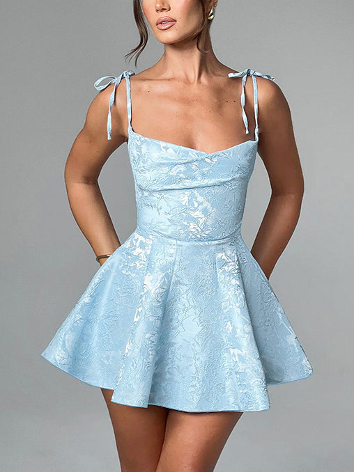 Vestido Corto Jacquard con Tirantes - Vestiria