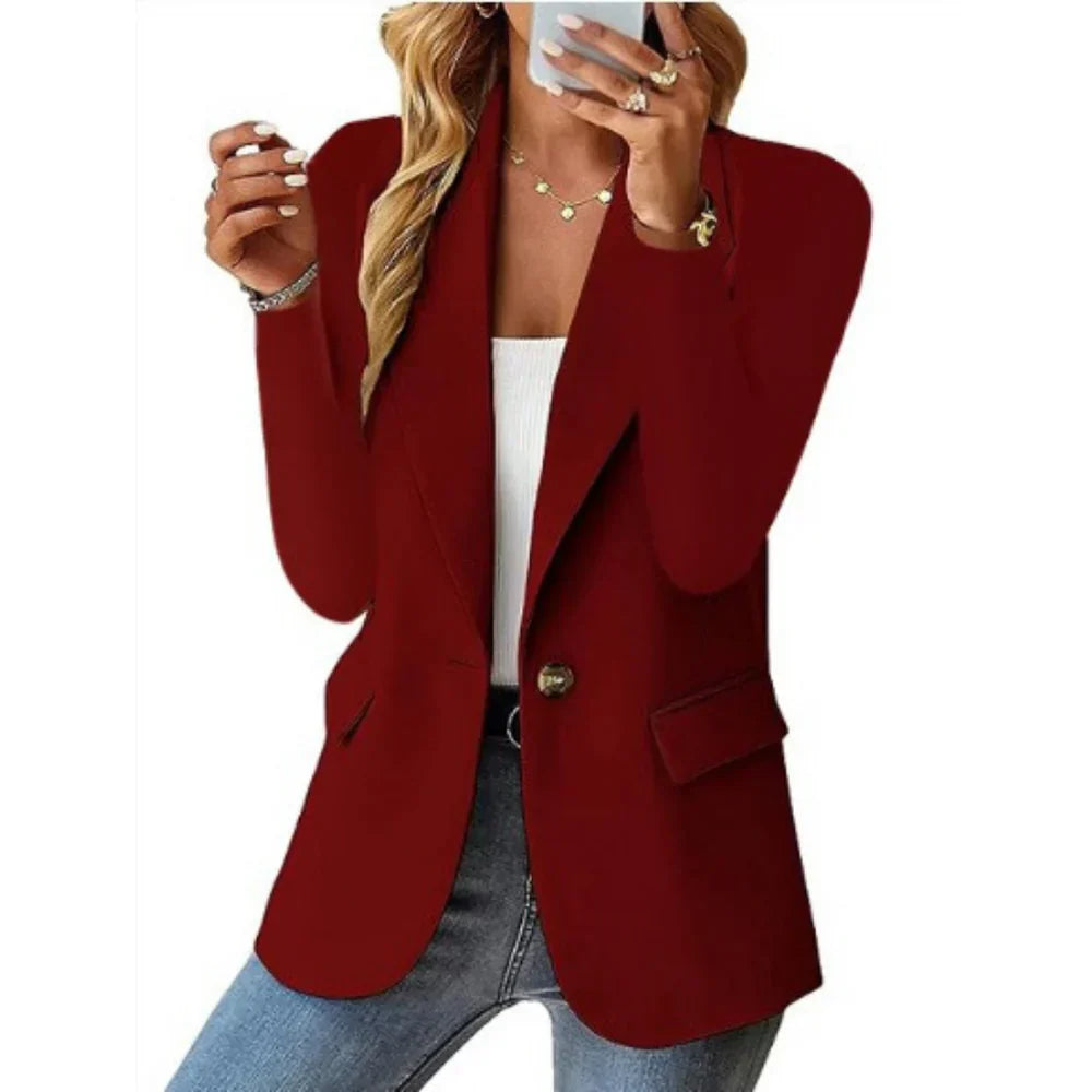 Chaquetilla de mujer ajustada y sofisticada