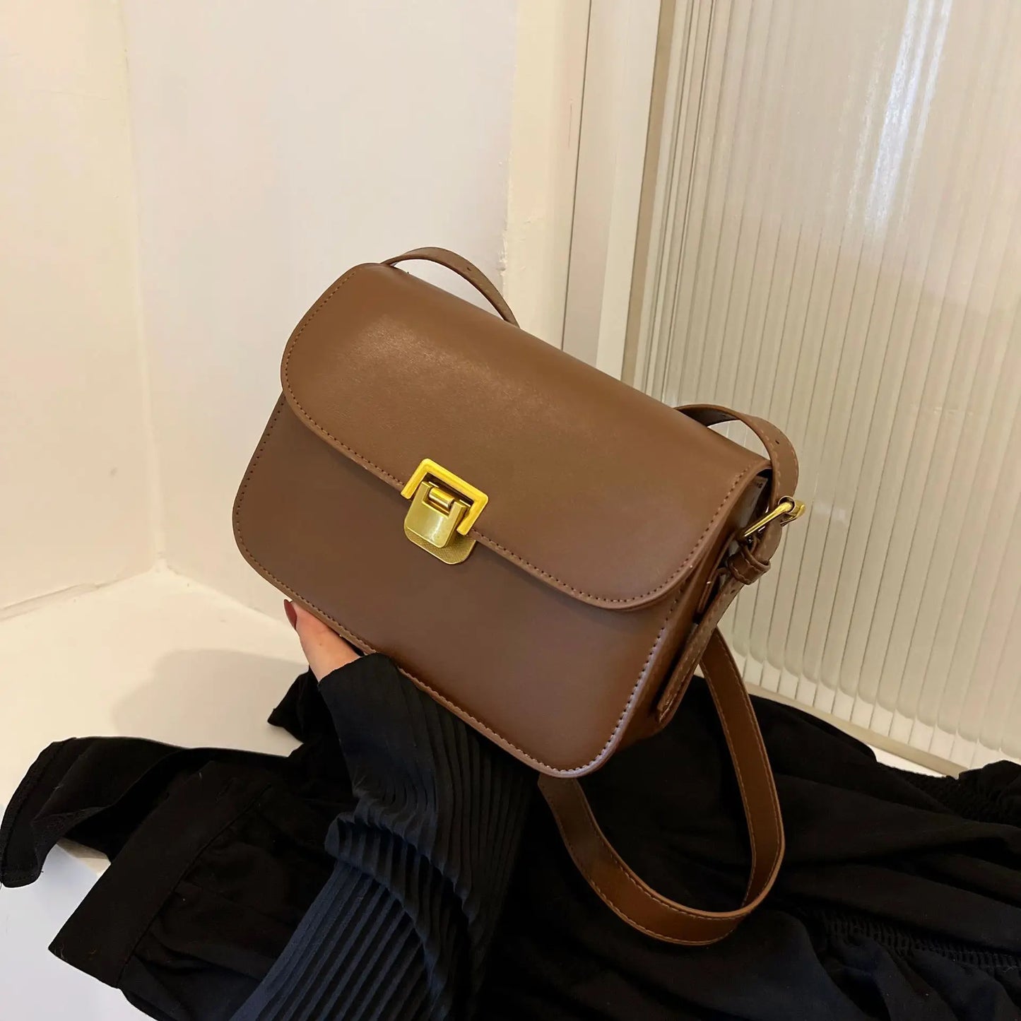 Bolso Mujer Clásico y Sencillo