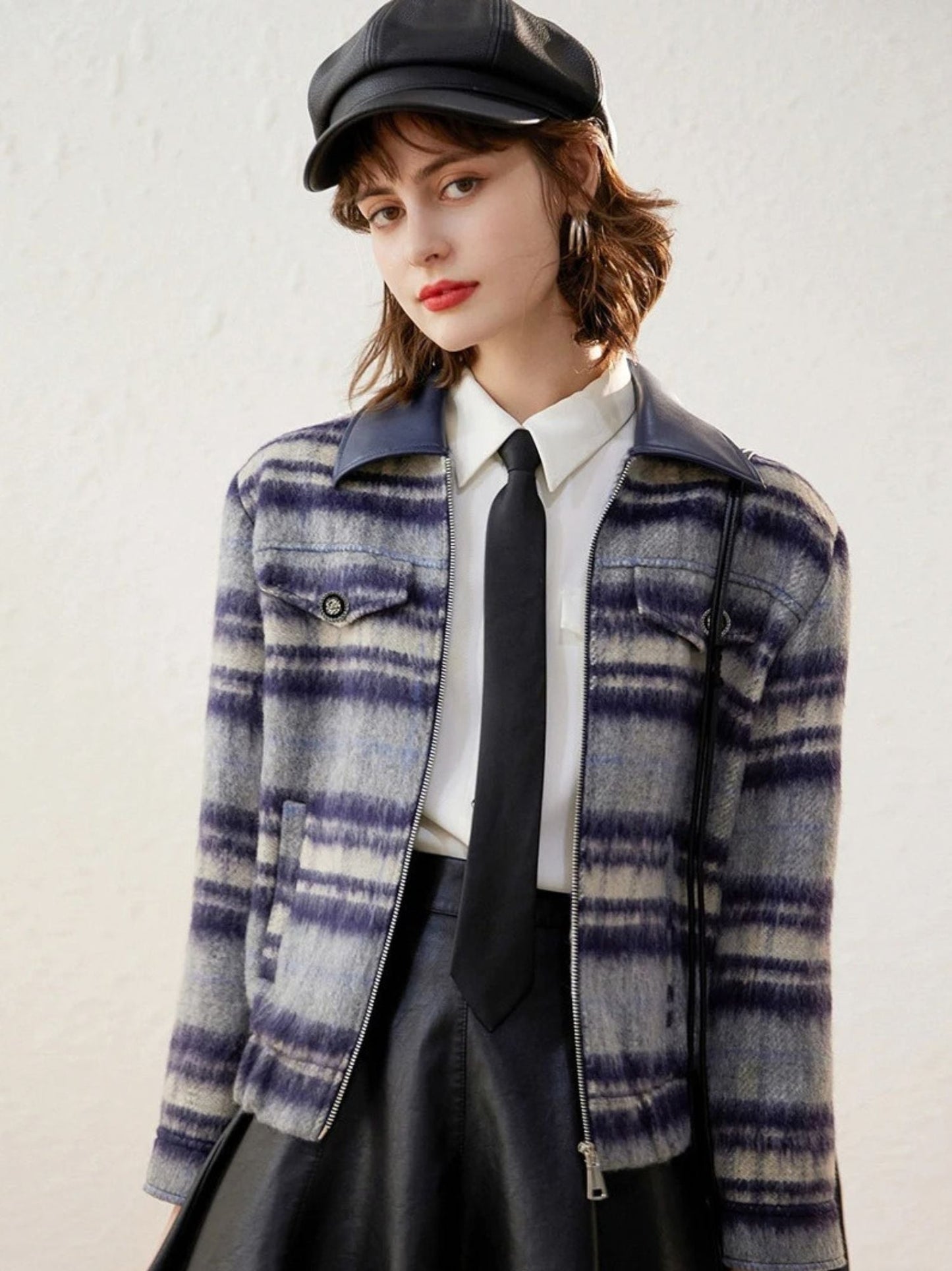 Chaqueta Mujer Moderna con Cremallera y Estampado Rayas - Vestiria