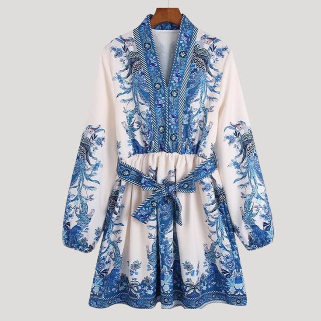 Vestido Corto Cachemir Cinturado Elegante
