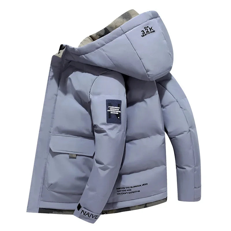 Chaqueta invernal abrigada con capucha para hombre
