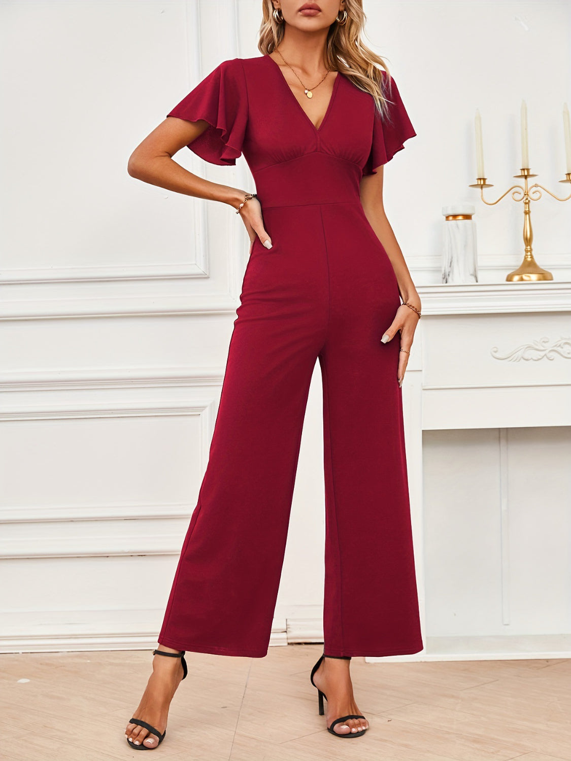 Mono Elegante Escote Pico Manga Volada