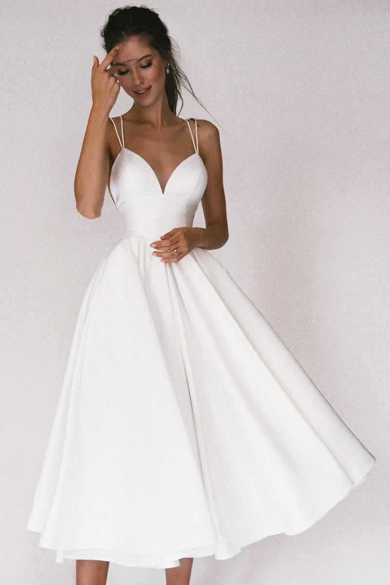 Vestido Elegante Escote V y Espalda Abierta