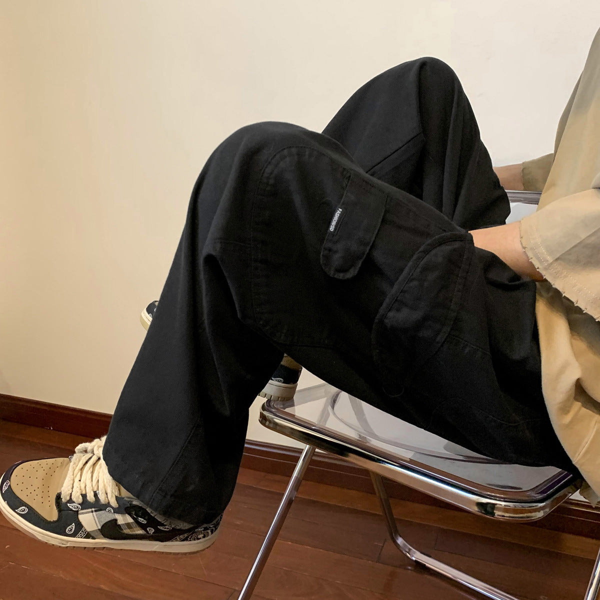 Pantalones verdes rectos de estilo militar ligeros