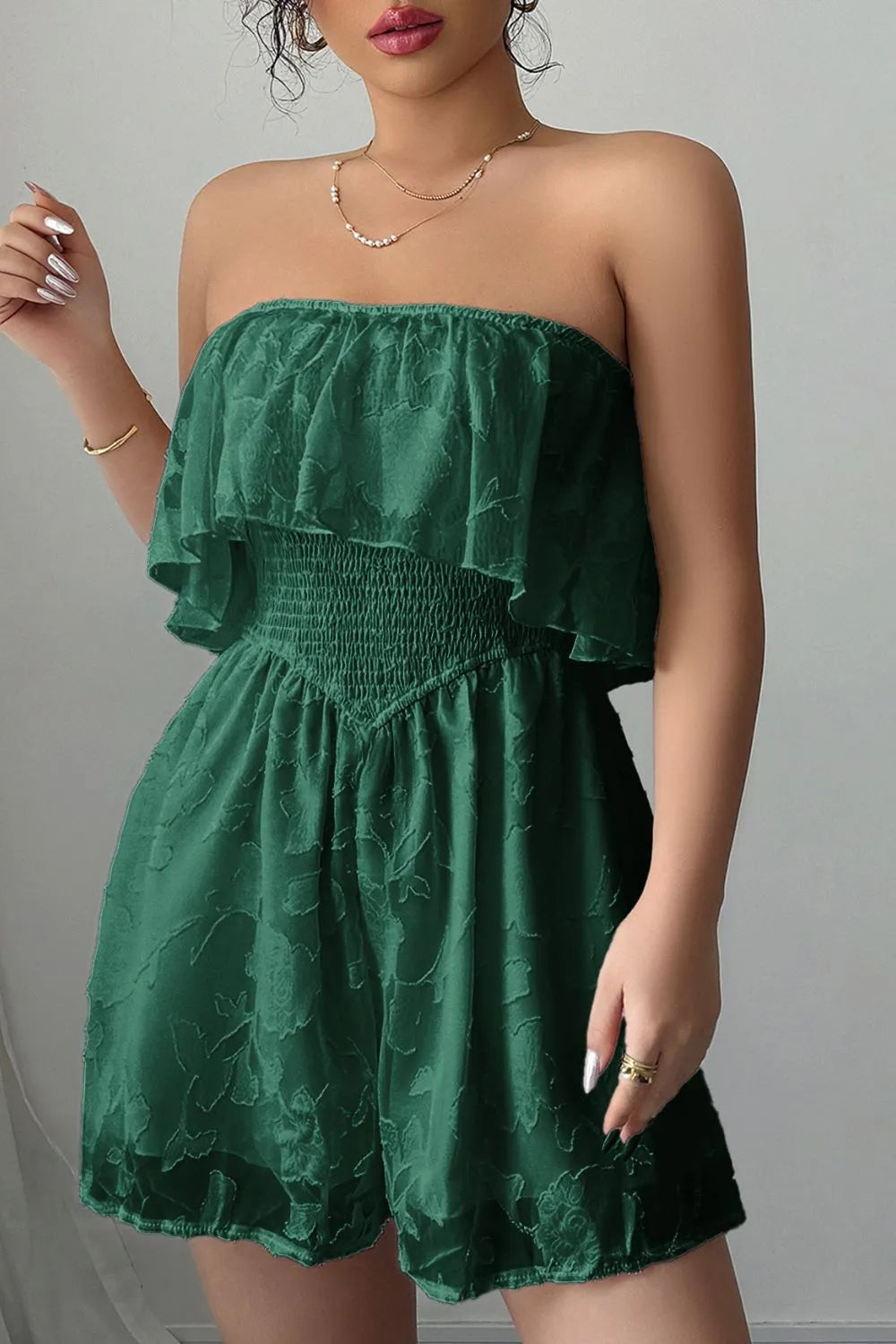 Vestido sin tirantes con volantes femenino