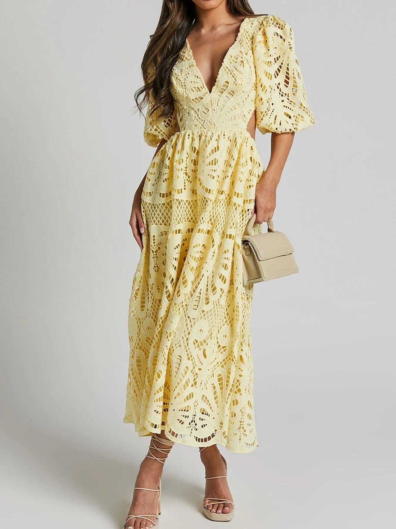 Vestido Largo de Encaje Elegante con Espalda Abierta