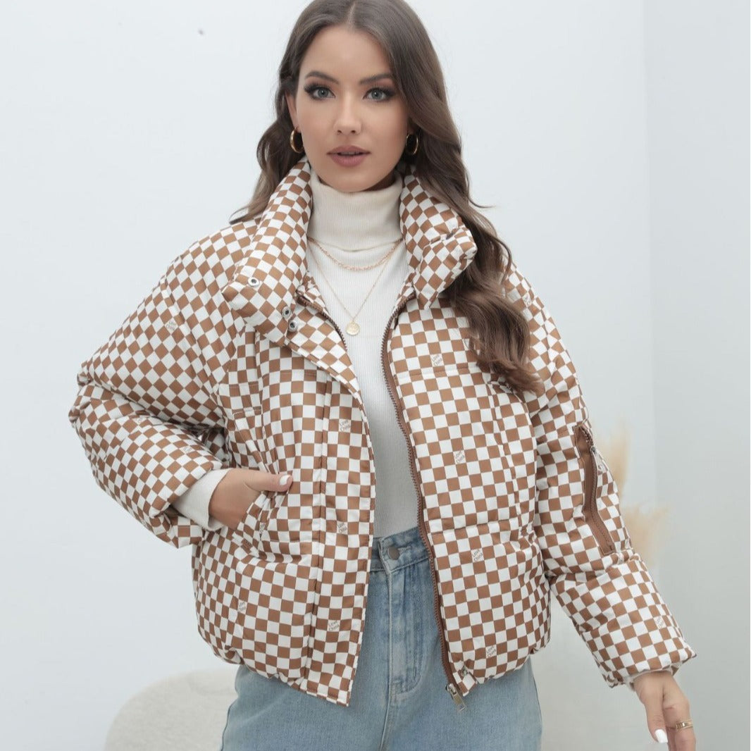 Chaqueta abrigada de mujer cuello alto