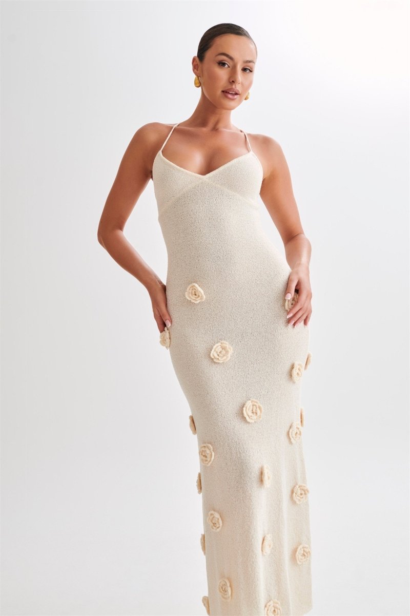 Vestido Floral Grande con Cuello en V - Vestiria