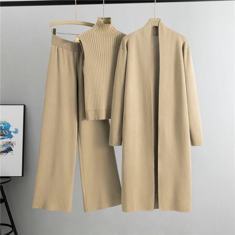 Traje de punto abrigo, pantalón y gorro