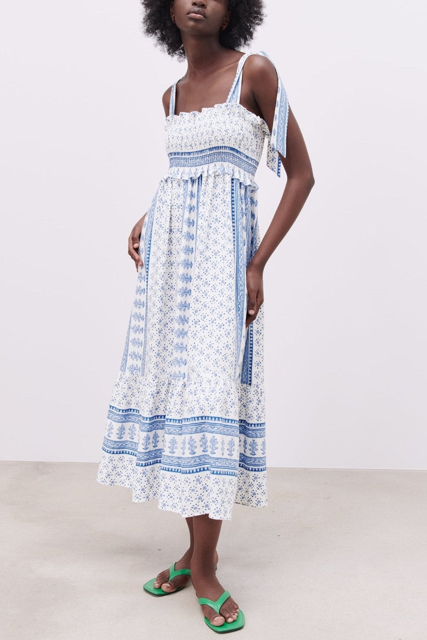 Vestido Midi Falda Ajustada - Vestiria
