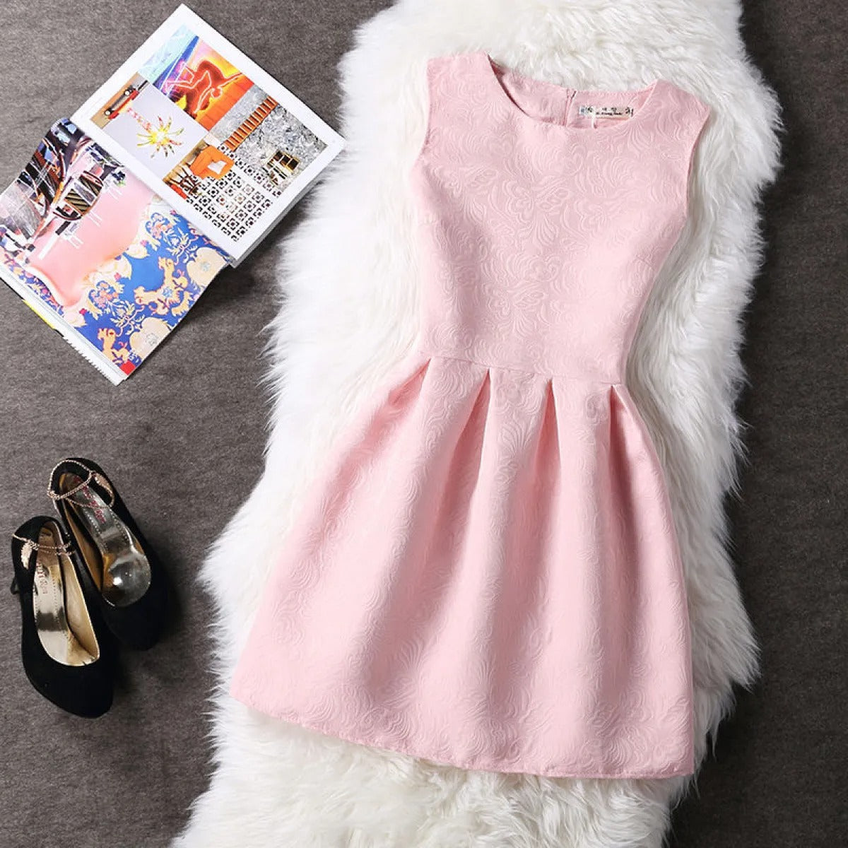 Vestido Fiesta Sin Mangas con Vuelo Elegante