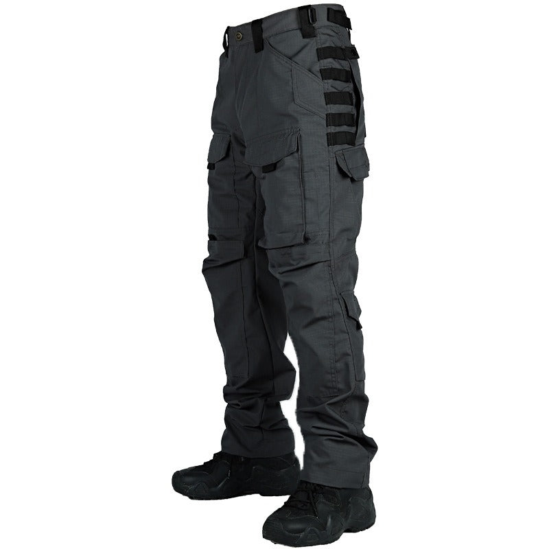 Pantalón hombre multicargo diseño militar