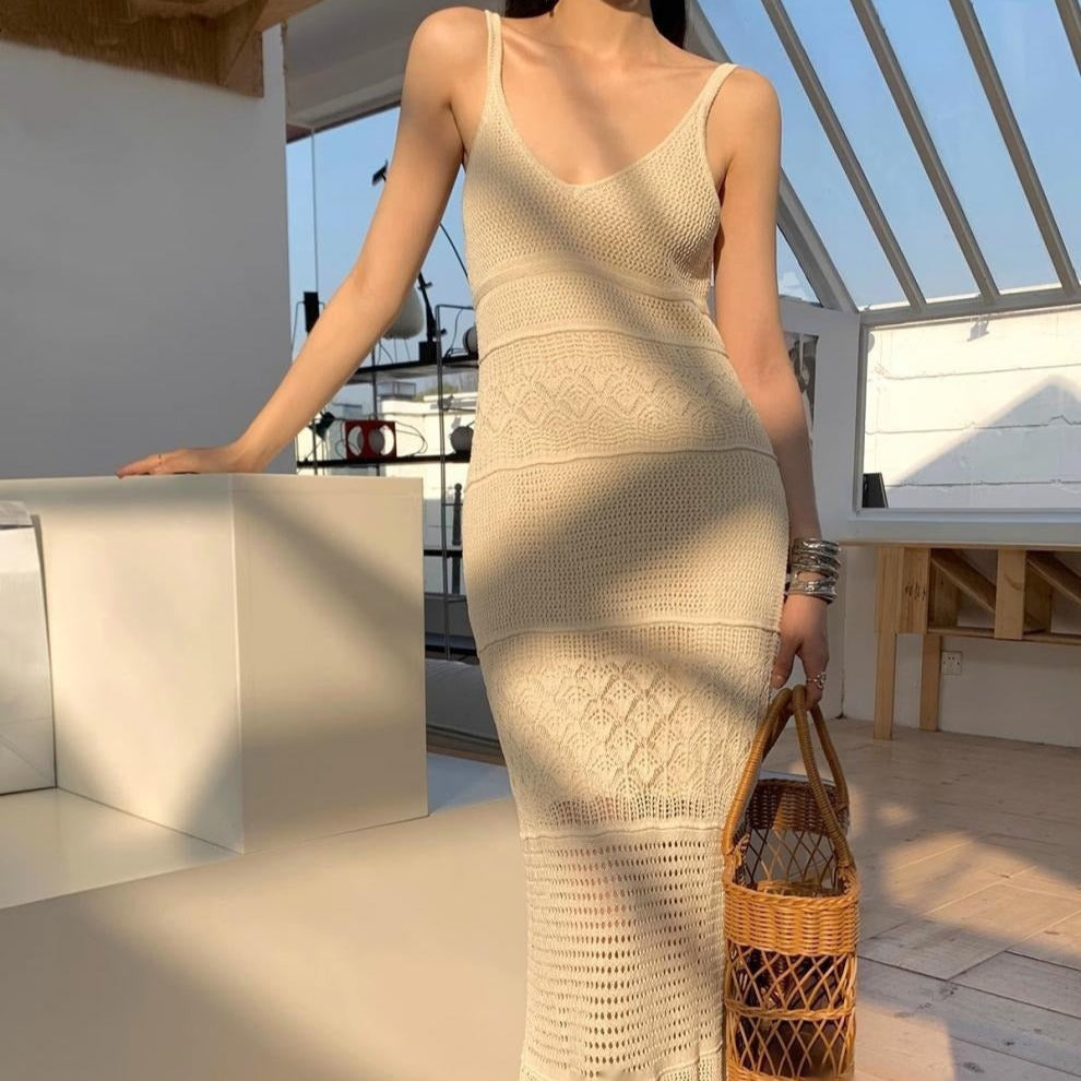 Vestido largo de punto femenino con tirantes delicados - Vestiria