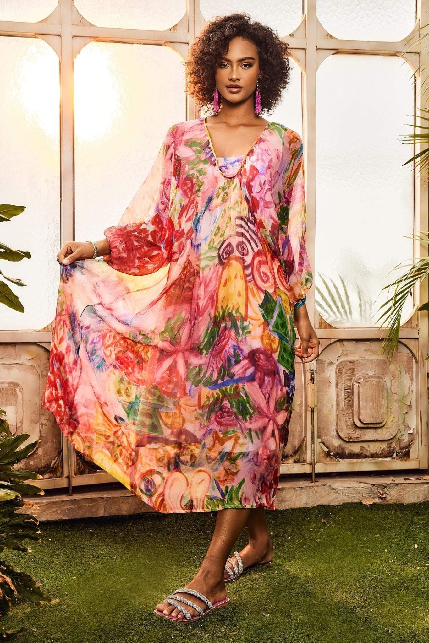 Vestido Estampado Midi con Mangas Cortas - Vestiria