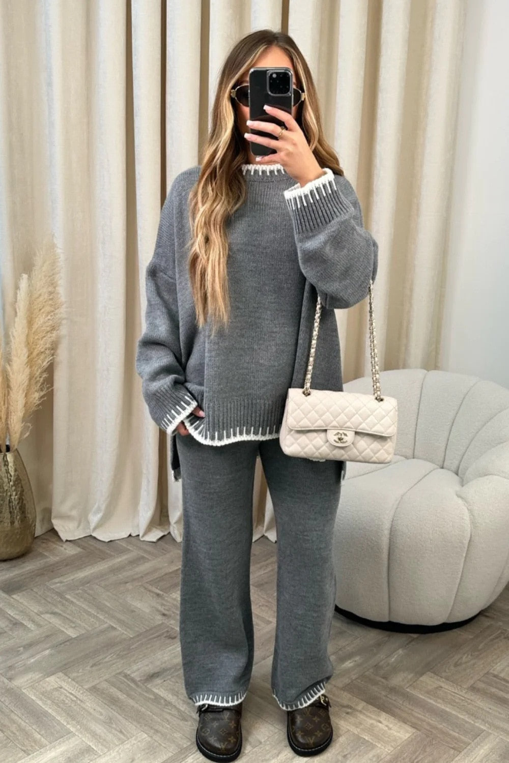 Traje cómodo de dos piezas femenino