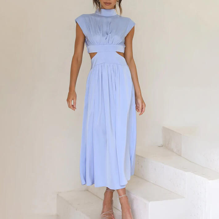 Vestido Plisado Cuello Alto Elegante