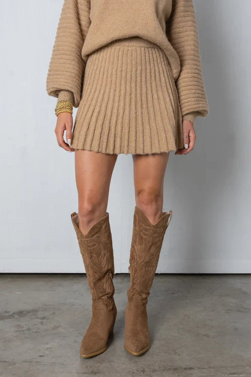 Conjunto Mujer Suéter Plisado y Falda Cómoda