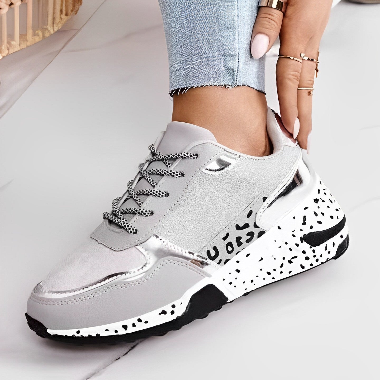 Zapatillas cómodas para mujer con suela flexible y soporte arco