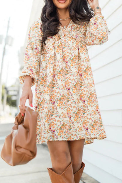 Vestido corto estampado con escote en V y mangas anchas - Vestiria