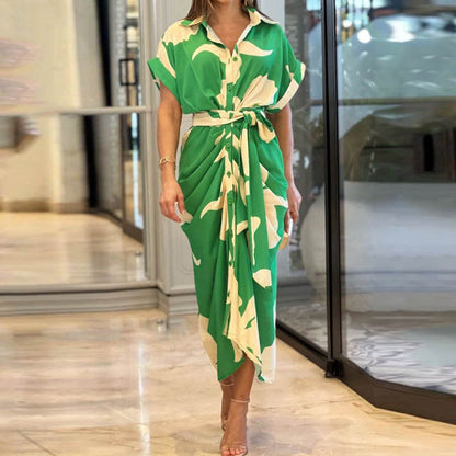 Vestido corto de encaje floreado