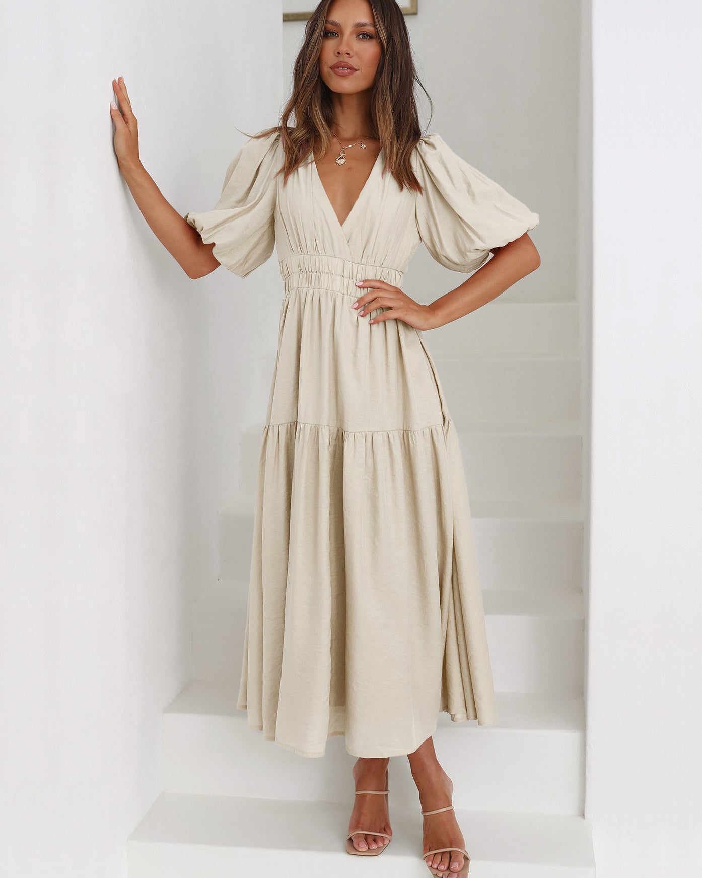 Vestido Mujer Cuello V y Mangas Rizadas