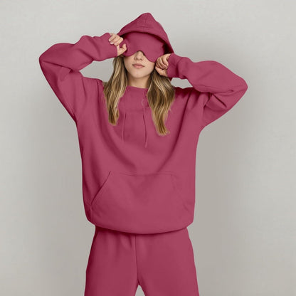 Pantalones y sudadera cómodos para chica