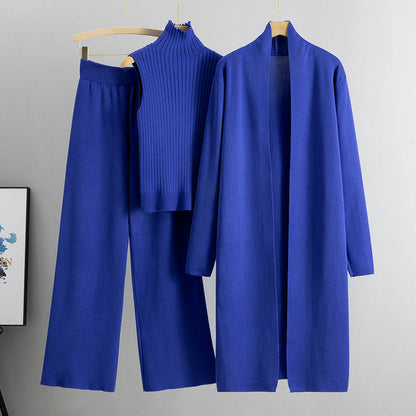 Traje de punto abrigo, pantalón y gorro
