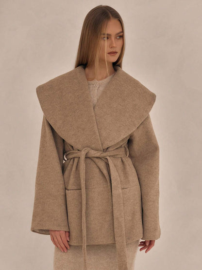 Chaquetón Mujer Cinturón Ancho Cuello Amplio - Vestiria
