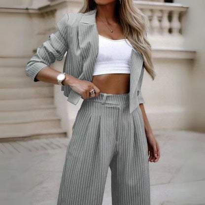 Traje Chic de Dos Piezas Elegante