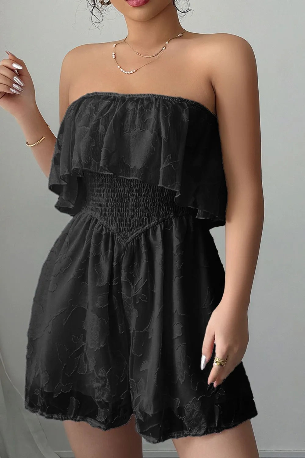 Vestido sin tirantes con volantes femenino