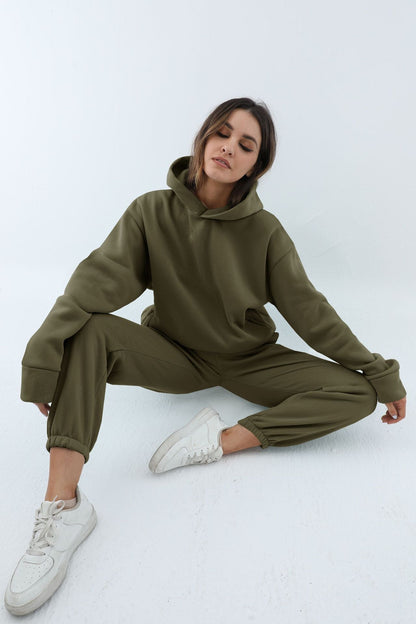 Sudadera y Pantalones Deportivos Clásicos