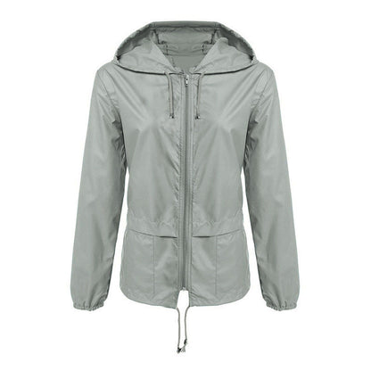 Chaqueta impermeable ligera con capucha → Chaqueta Aguacero Ligera y Transpirable
