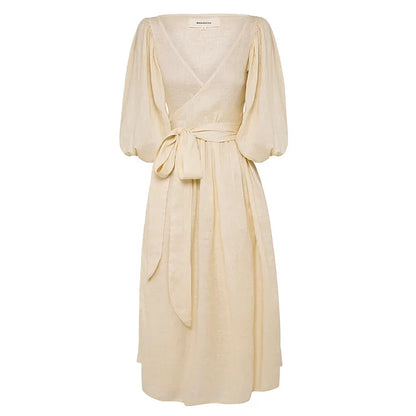 Vestido de Mujer con Mangas Voladas Elegante