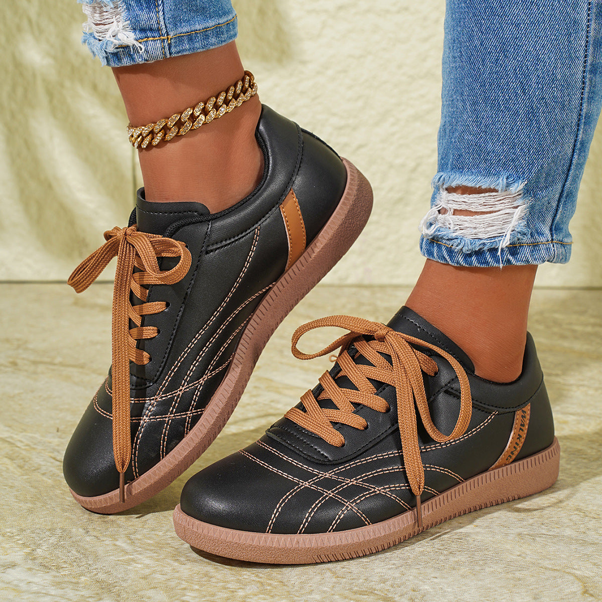 Zapatillas Clásicas con Cuentas y Cordones - Vestiria
