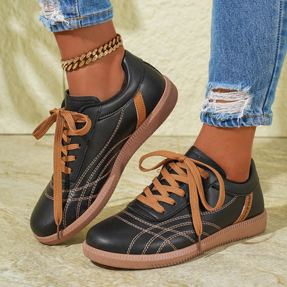 Zapatillas Clásicas con Cuentas y Cordones - Vestiria